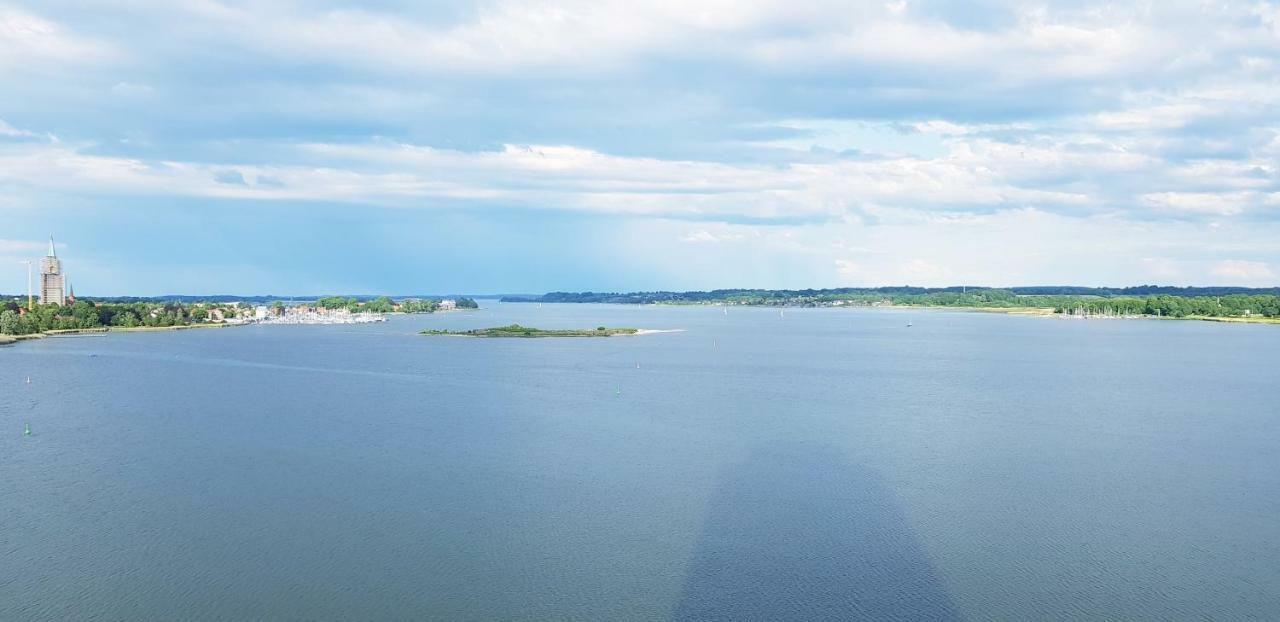 Ostseefjord-Schlei-Blick Im Wikingturm シュレースヴィヒ エクステリア 写真